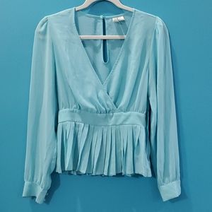 Sky blue V-neck pleates waist blouse